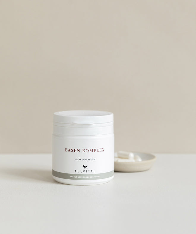 Allvital Basen Komplex enthält basische Mineralstoffverbindungen aus Calcium, Natrium und Magnesium für einen gesunden Säure-Basen-Haushalt. Allvital Basen Komplex enthält basische Mineralstoffverbindungen aus Calcium, Natrium und Magnesium für einen gesunden Säure-Basen-Haushalt.
