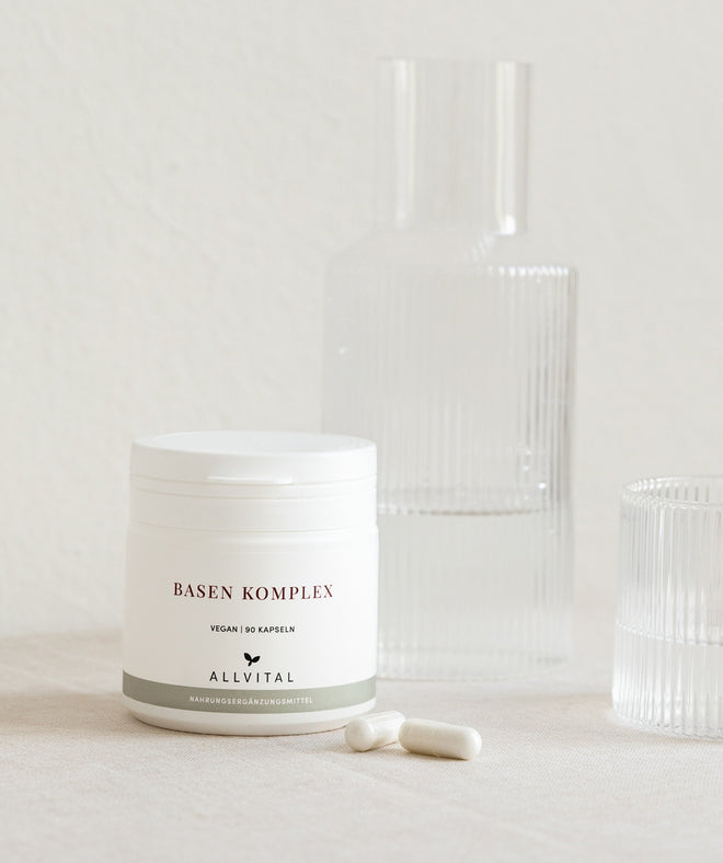 Allvital Basen Komplex enthält basische Mineralstoffverbindungen aus Calcium, Natrium und Magnesium für einen gesunden Säure-Basen-Haushalt. Allvital Basen Komplex enthält basische Mineralstoffverbindungen aus Calcium, Natrium und Magnesium für einen gesunden Säure-Basen-Haushalt.