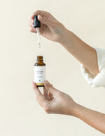 Allvital Vitamin D3 und K2 in öliger Tropfenform. Vitamin D und Vitamin K2 sind fettlösliche Vitamine. Für gesunde Knochen und Zähne, stärkt das Immunsystem. Allvital Vitamin D3 und K2 in öliger Tropfenform. Vitamin D und Vitamin K2 sind fettlösliche Vitamine. Für gesunde Knochen und Zähne, stärkt das Immunsystem.