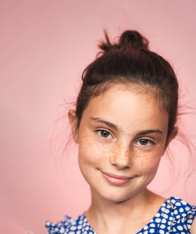 Multivitamin Kinder von Allvital enthält eine sorgfältig ausgewählte Kombination aus Vitamin A, B-Vitaminen, Vitamin C, D und E, Zink und Eisen für eine gesunde Entwicklung und ein gesundes Wachstum. Multivitamin Kinder von Allvital enthält eine sorgfältig ausgewählte Kombination aus Vitamin A, B-Vitaminen, Vitamin C, D und E, Zink und Eisen für eine gesunde Entwicklung und ein gesundes Wachstum.