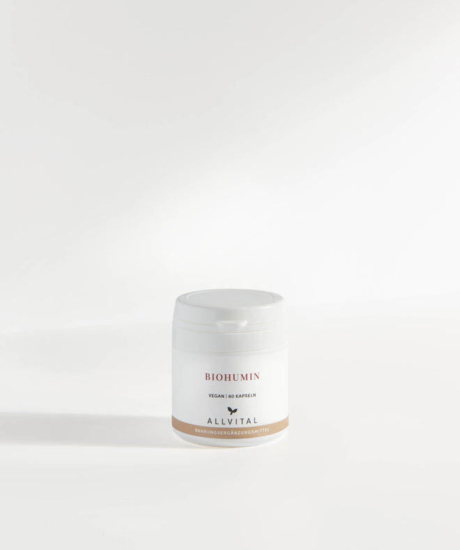 Allvital Biohumin enthält Humin- und Fulvosäuren und ist angereichert mit Vitamin C. Vitamin C schützt Zellen vor Oxidationsschäden.  Allvital Biohumin enthält Humin- und Fulvosäuren und ist angereichert mit Vitamin C. Vitamin C schützt Zellen vor Oxidationsschäden.