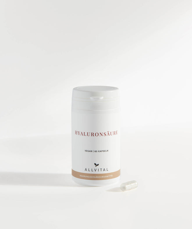 Hyaluronsäure von Allvital enthält reine Hyaluronsäure als Natriumsalz in Kapselform. Fördert die Schmierfunktion der Gelenke.  Hyaluronsäure von Allvital enthält reine Hyaluronsäure als Natriumsalz in Kapselform. Fördert die Schmierfunktion der Gelenke.