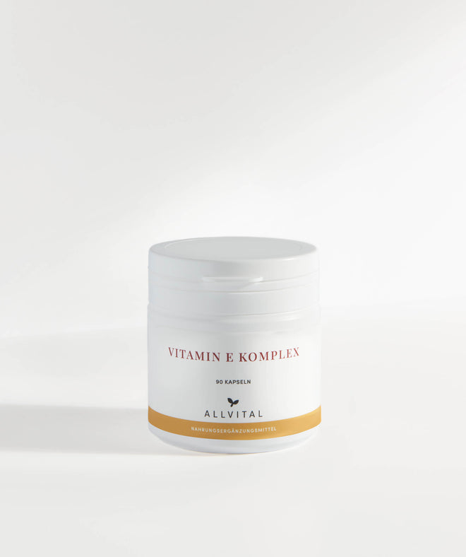 Allvital Vitamin E Komplex ist ein Tocopherol-Tocotrienol-Komplex. Es enthält alle acht natürlichen Formen des Vitamin E. Schützt vor oxidativem Stress. Allvital Vitamin E Komplex ist ein Tocopherol-Tocotrienol-Komplex. Es enthält alle acht natürlichen Formen des Vitamin E. Schützt vor oxidativem Stress.