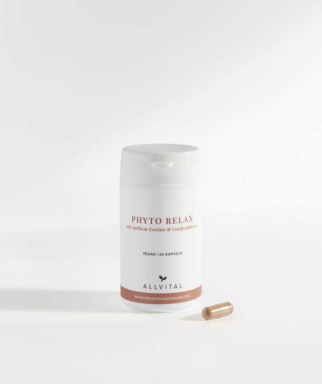 Allvital Phyto Relax ist ein veganes Kräuterpräparat mit gelbem Enzian, Lindenblüten und Passionsblume zur Unterstützung der Verdauung und Entspannung.